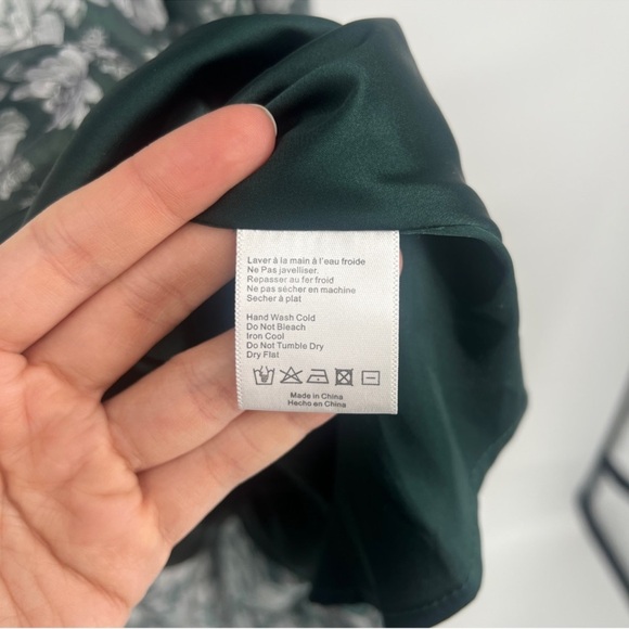 V. Chapman Emma Cut Out Rhinestone Puff Sleeve Dress Emerald Peony Print 14 NWT - Picture 11 of 14